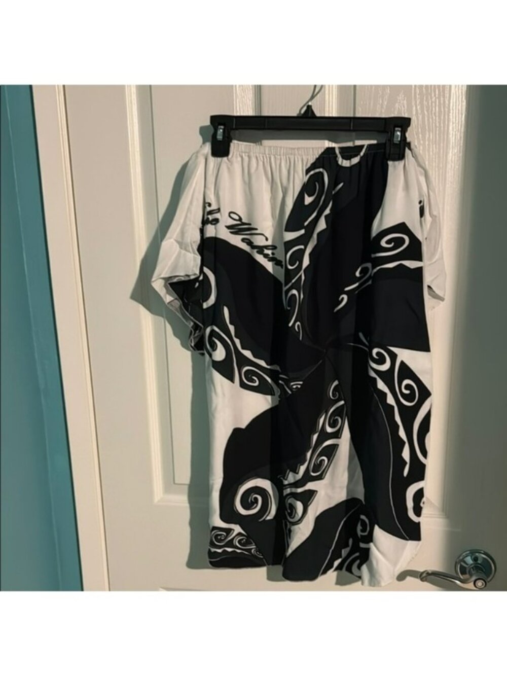 Nahe Wahine Black and White Women's short dress